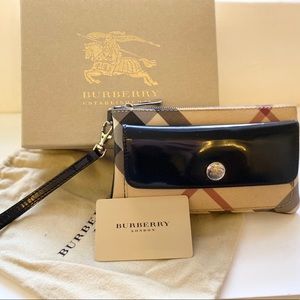 Authentic Burberry Wristlet | Nova Check